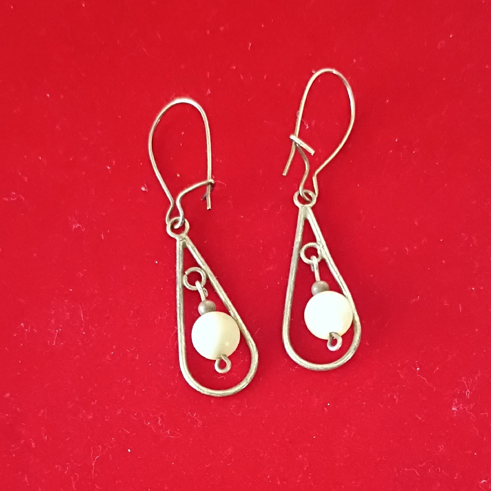 Authentic Vintage Handcrafted Sterling Silver Teardrop Earrings Moonstone